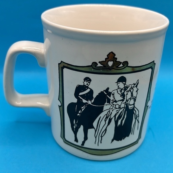 Royal wedding, 1973 Princess Anne, and Mark Mug England, white black gold - Picture 3 of 5